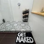 Ultimate Apartment - Private Courtyard - Netflix Appartement