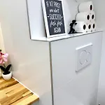 Ultimate Apartment - Private Courtyard - Netflix Appartement