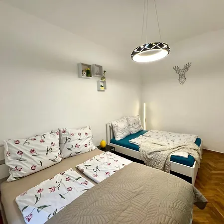 Ultimate - Private Courtyard - Netflix Appartement *